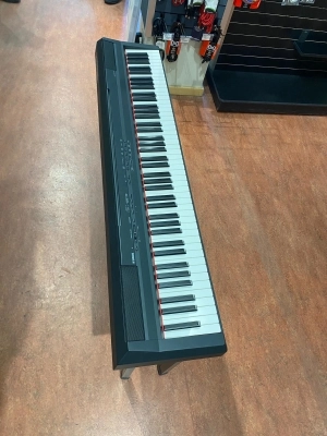 Yamaha P105 Black Digital Piano 6
